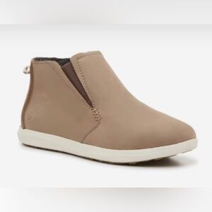 Olukai Hawai’iloa Manu Hope Waterproof Leather Booties Size 5. Tan NWOT